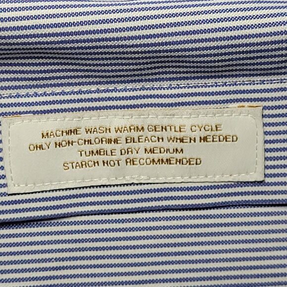 Roundtree & Yorke Mens Blue and White Striped Button Up Shirt Size 17 / 34 - Picture 3 of 11